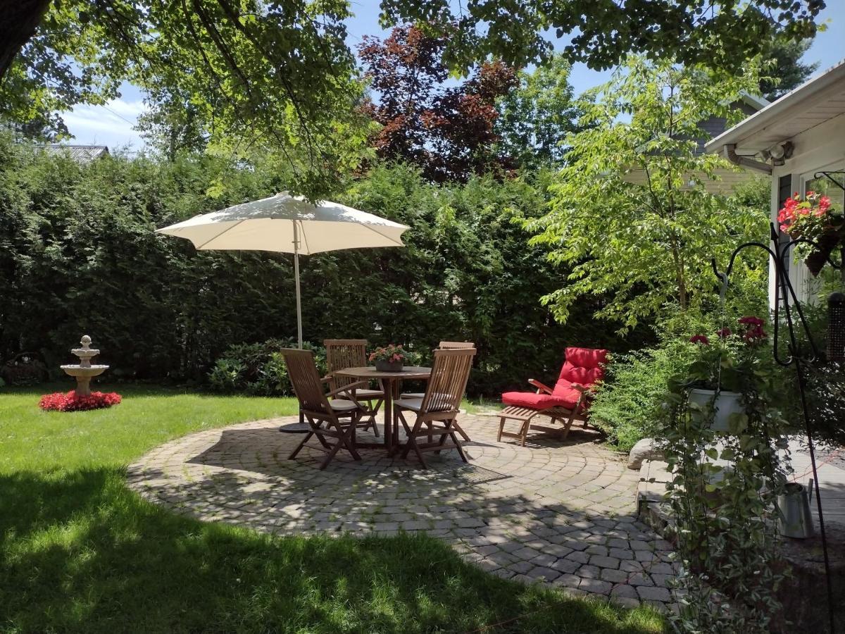 La Petite Hermine B&B Stoneham Exterior photo